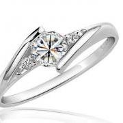 * FREE SHIP * Fashion Jewelry 0.7 Carat Brilliant Wedding 925 Sterling Silver CZ Diamond Rings Charm Jewelry for Women Ulove J045
