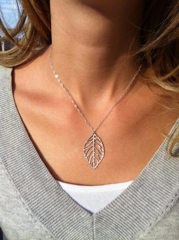 *FREE SHIPPING* XL012 Hot fashion jewelry simple and natural forest metal leaves pendants necklace Chokers necklaces for women jewelry 32387157079